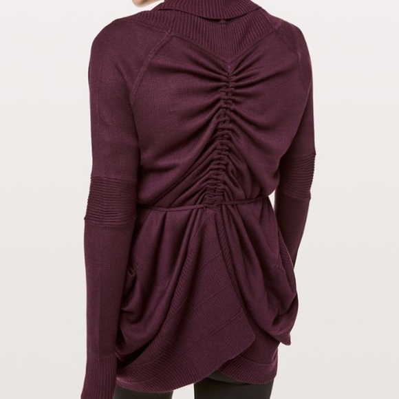 LAST CHANCE!!! Lululemon Transformation Wrap - Picture 4 of 4